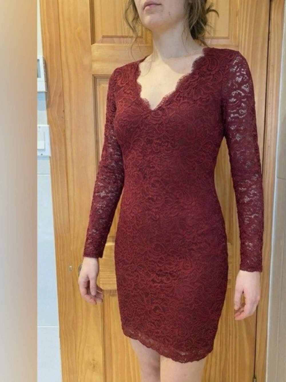 Reitmans Burgundy Lace Long Sleeve V-Neck Bodycon Dress - Size XS